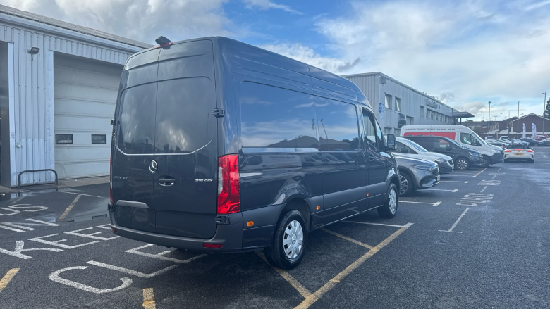 Mercedes-Benz Sprinter 315Cdi L2 Diesel Rwd 3.5t H2 Pro Van